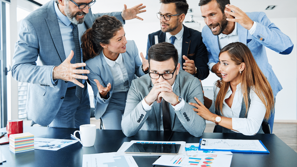 10 Signs of Low Emotional Intelligence (EI) in the Workplace